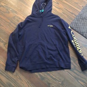 Columbia sweatshirt